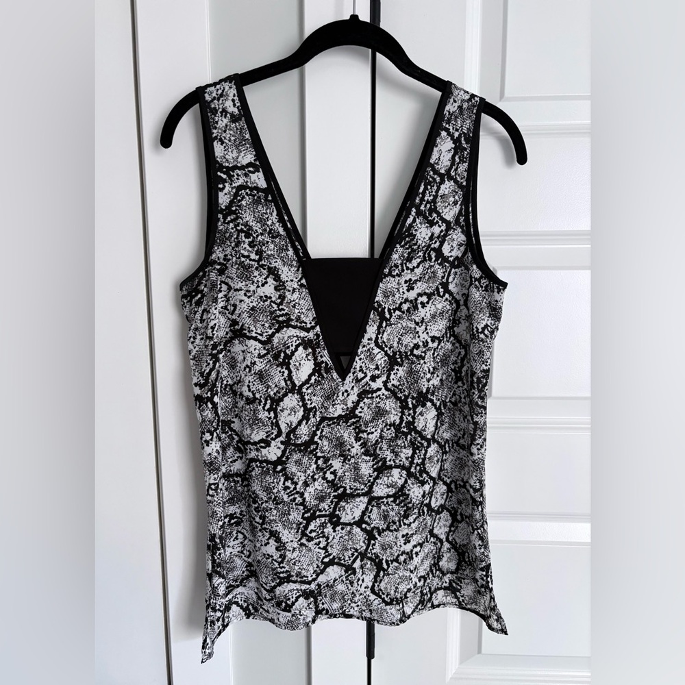 Black and White Snakeskin Print Sleeveless Top